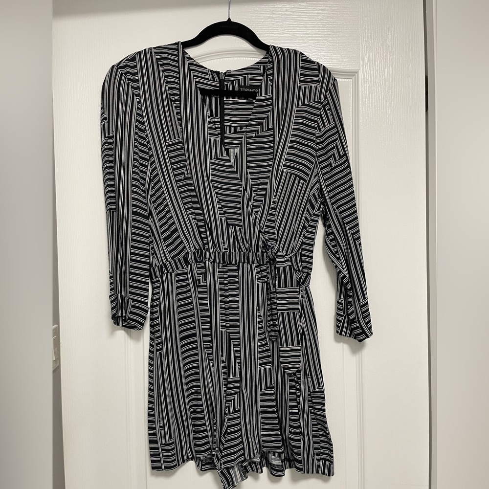 Romper - Picture 2 of 5